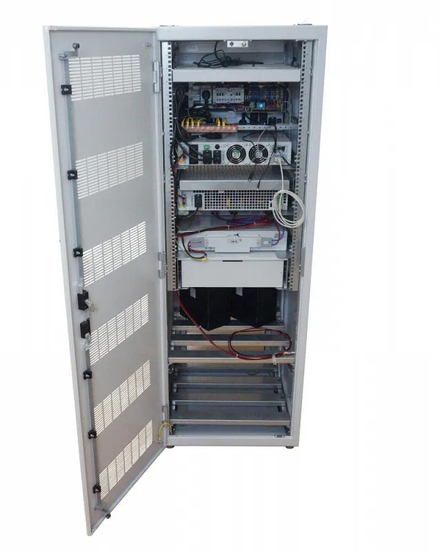 Штиль SR1103TL Источник бесперебойного питания (3 кВА/2.7 кВт), инверторный, вход: клеммы, выход: клеммы/розетки