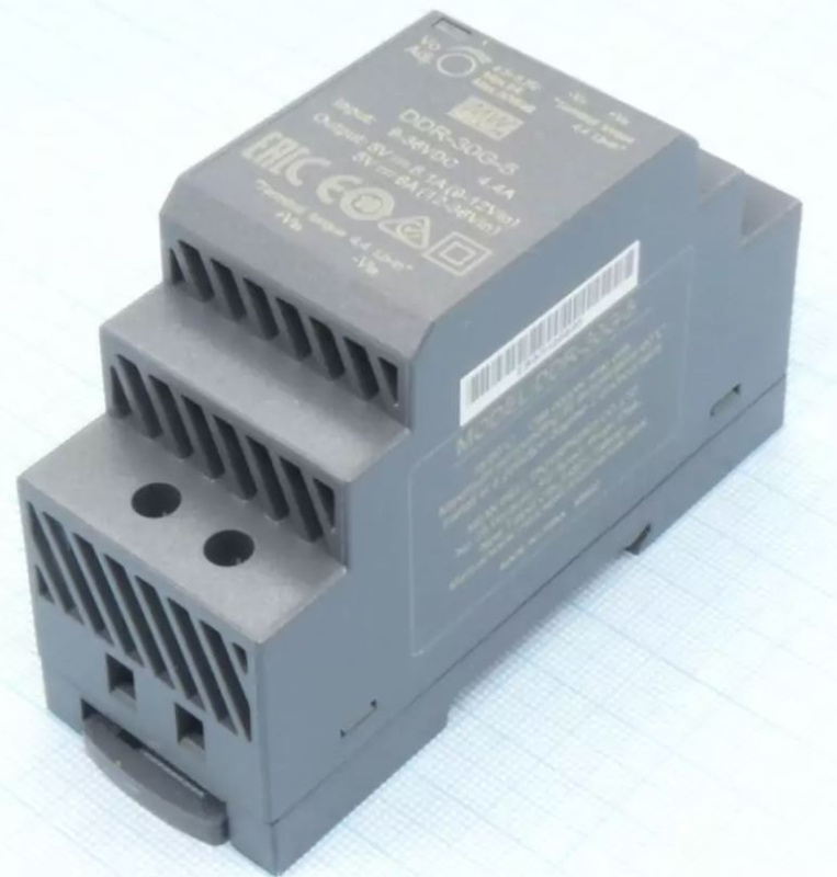 DDR-30G-24 Mean Well Блок питания (DC/DC преобразователь, монтаж на DIN-рейку, 30Вт, вход 9-36В,выход 24В/1.25А)